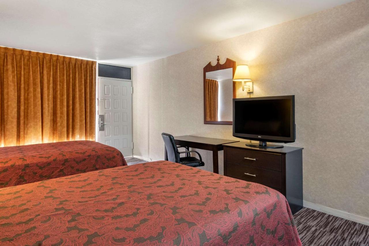 Rodeway Inn Clearwater-Largo Zewnętrze zdjęcie