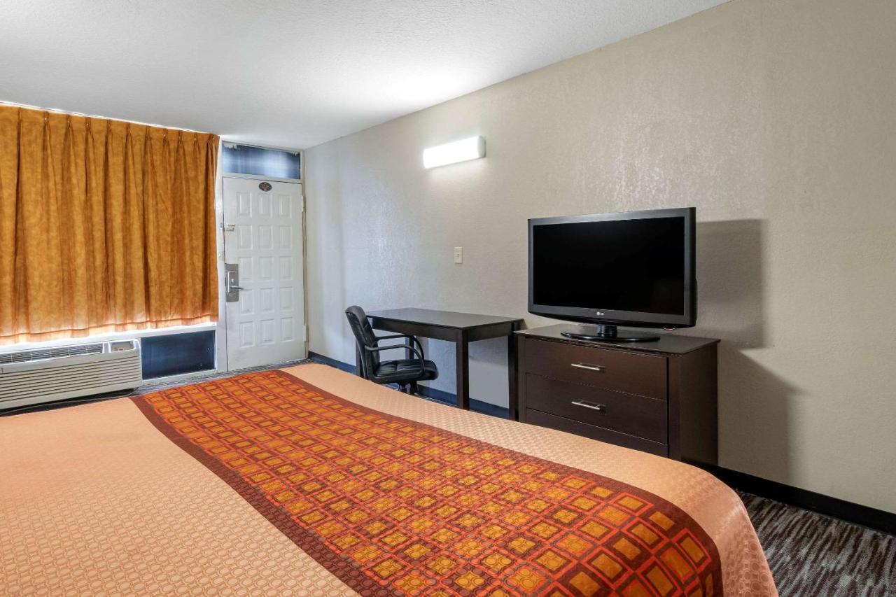 Rodeway Inn Clearwater-Largo Zewnętrze zdjęcie